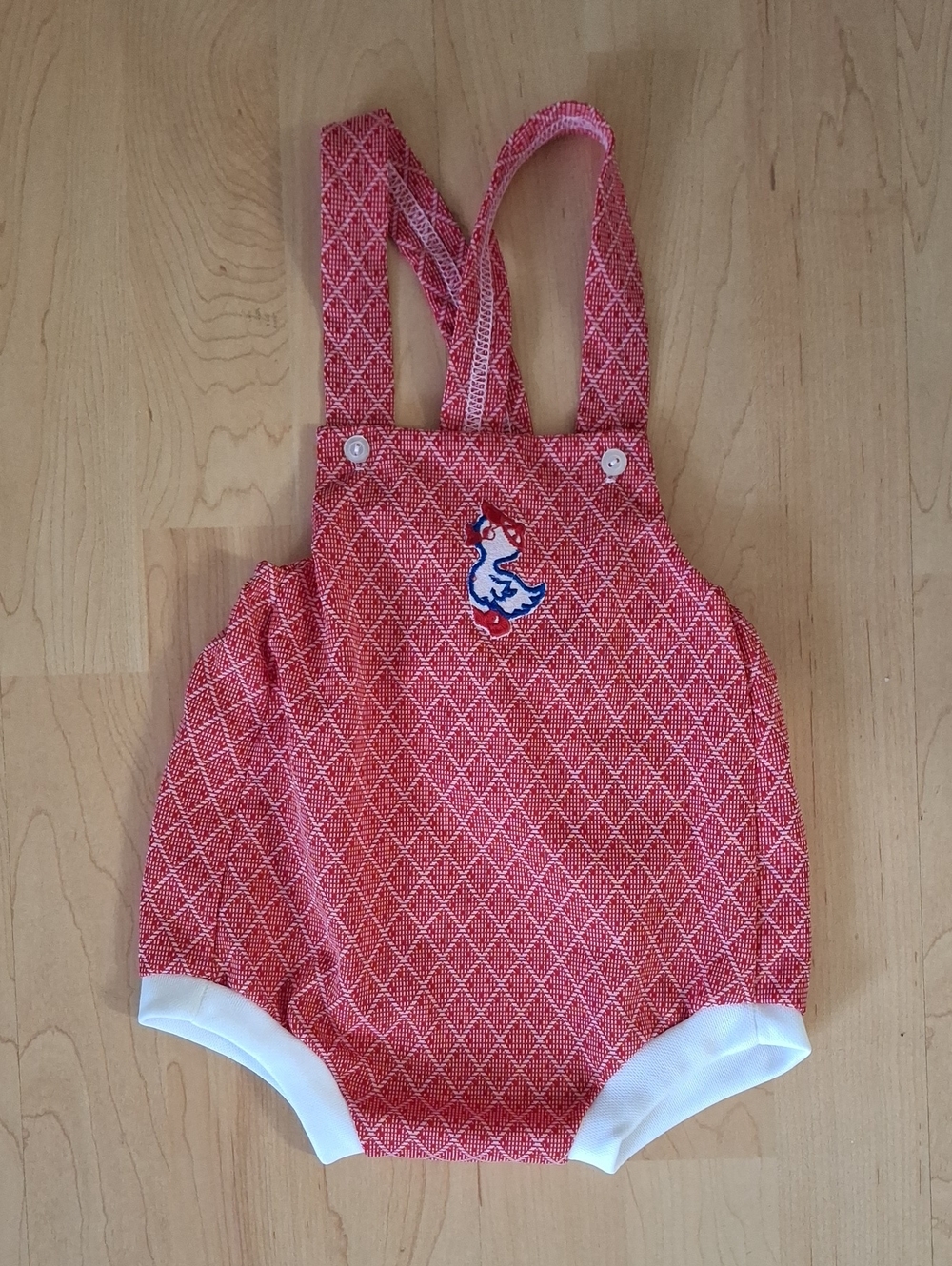 Vintage Red & White Diamond-Patterned Baby Romper with Duck Patch Size 18m
